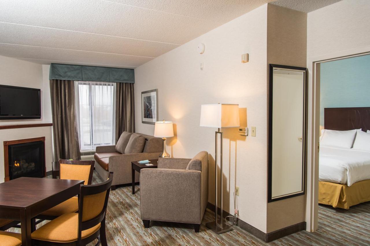 Wyndham Garden Erie Resort